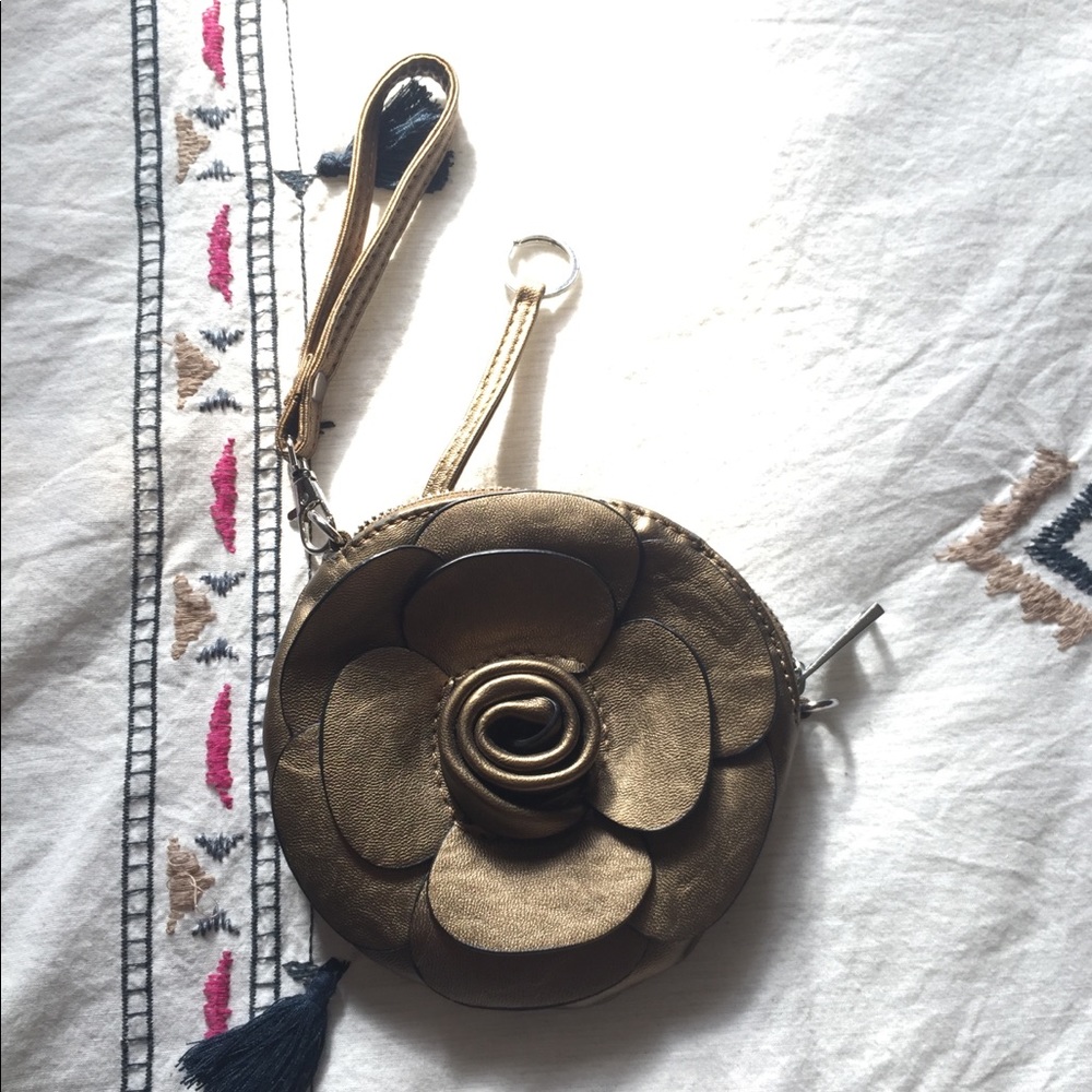 Wristlet wallet